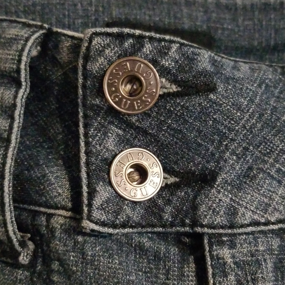 NWOT Awesome Guess Stretch Jeans - Picture 5 of 8